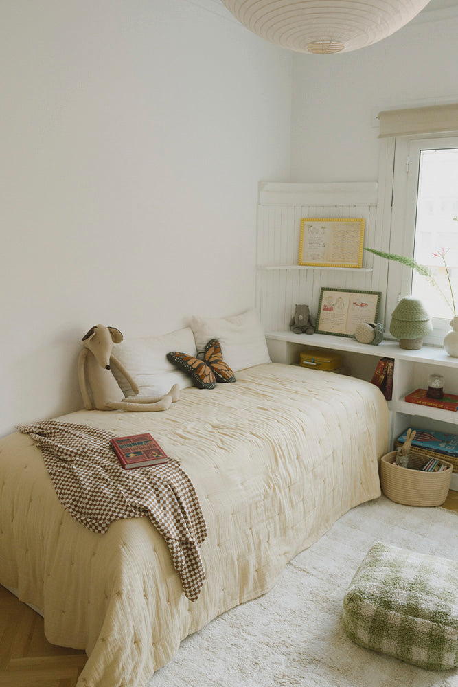 knitted crib blanket tiles / toffee