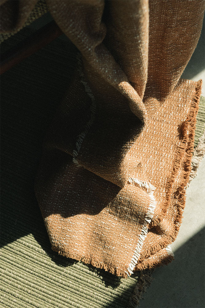 handloom throw / khaki