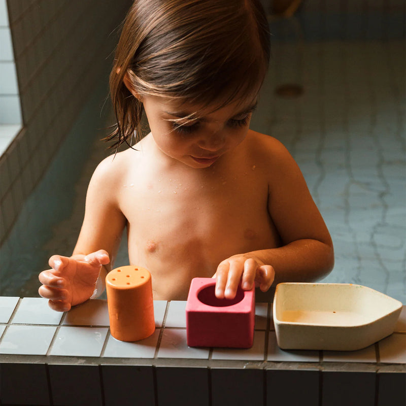 upcycled boat bath toy / orange