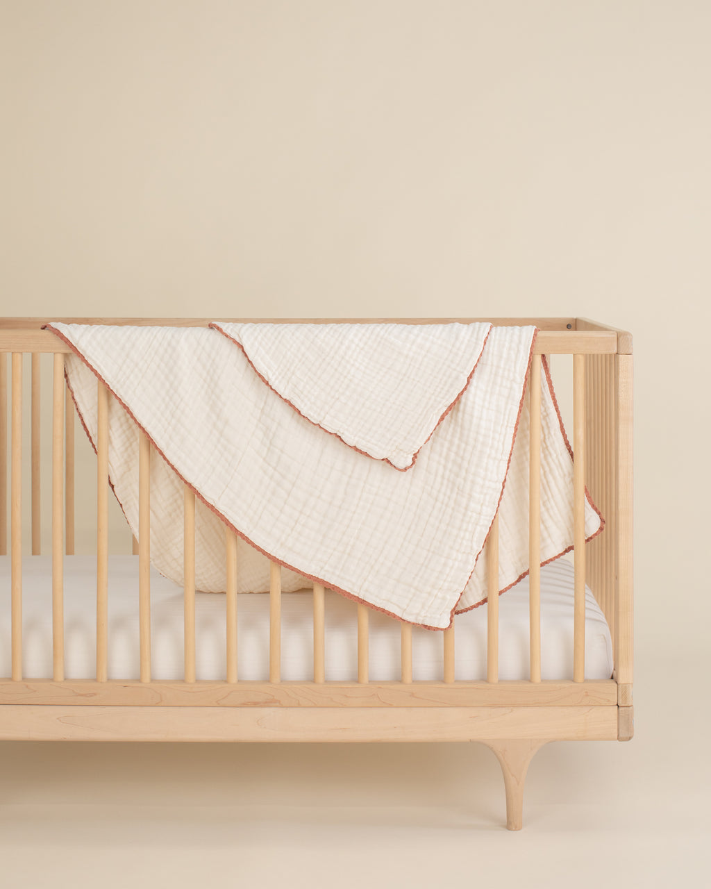 undyed organic cotton gauze lace trimmed baby blankets crib set